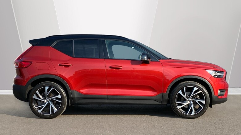 Volvo Xc40 2.0 B4P R DESIGN Pro 5dr AWD Auto Petrol Estate